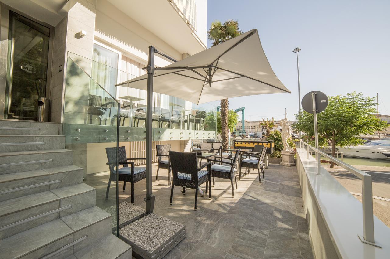 Hotel Majorca Gabicce Mare Exterior foto